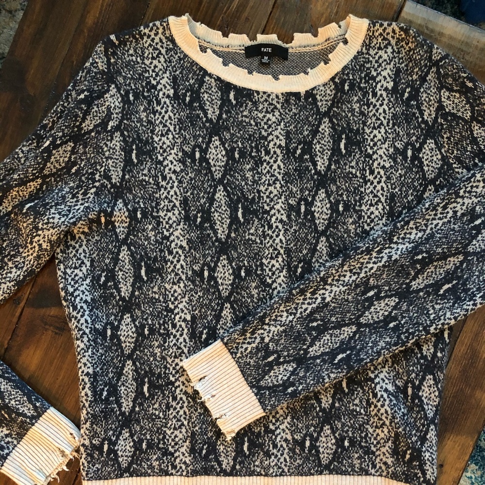 Leopard pullover